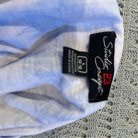 Studio 23 Concept Blazing Blue Graffiti Tee Shirt Size Small / XSMALL. NWOT - Picture 3 of 4